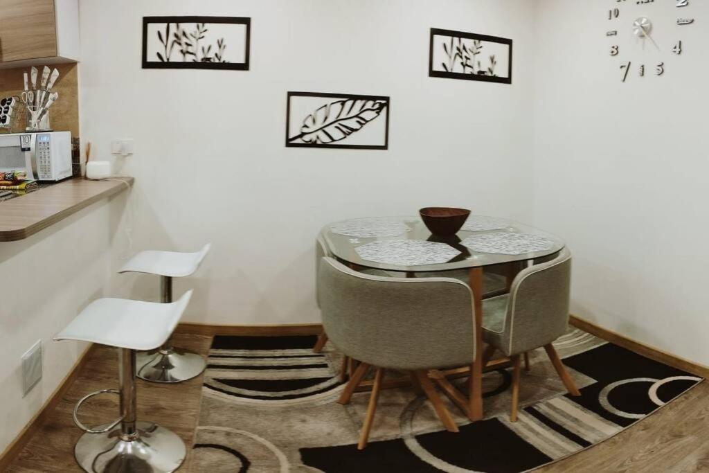 Apartamento Confortable, Amoblado En โบโกตา ภายนอก รูปภาพ